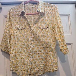 🌞Forever 21 lightweight 3/4 sleeve button shirt (size M but fits like an S)